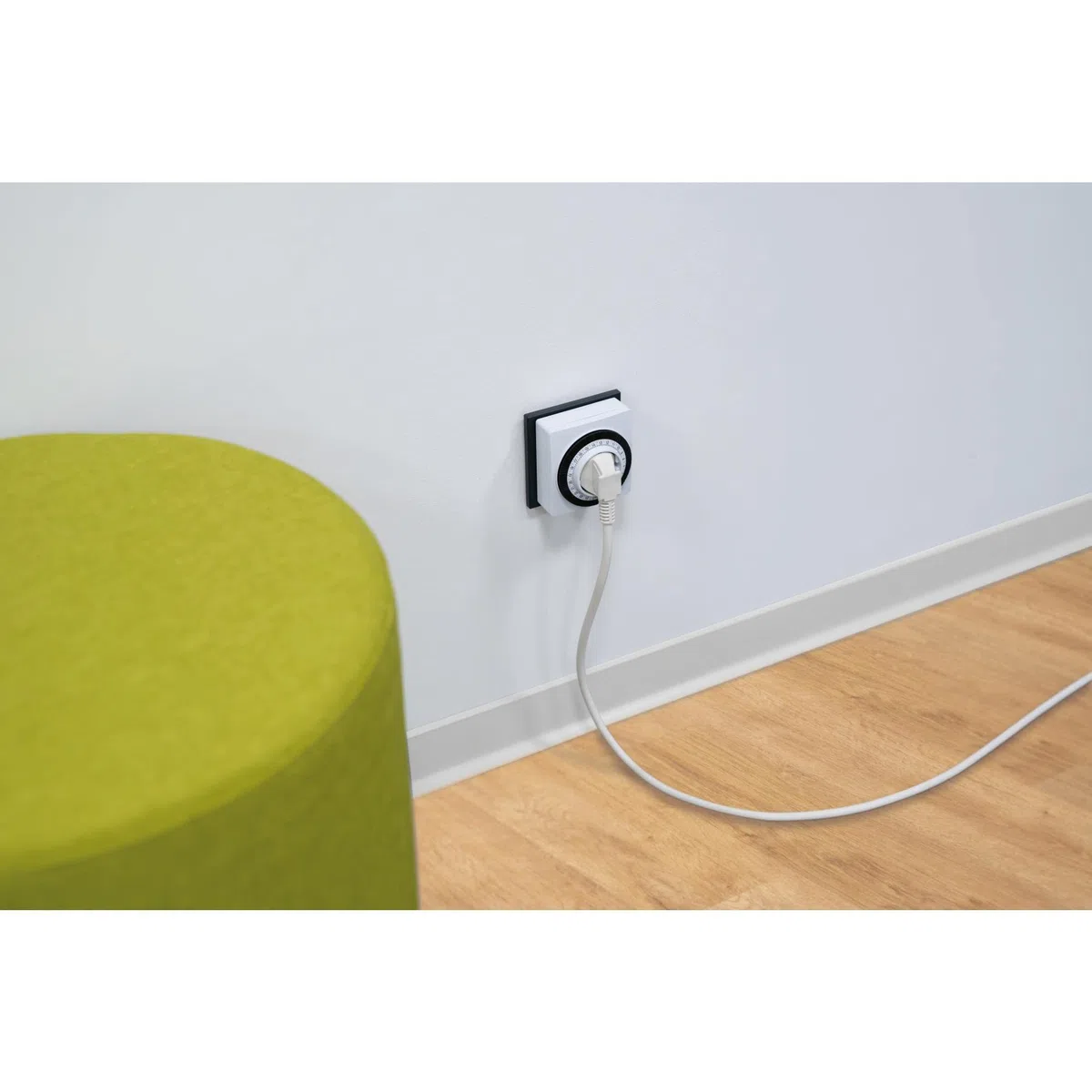 UNITEC Timer giornaliero meccanico per interni IP20 attraente forma quadrata analogica bianca 15 minuti di distanza regolabile